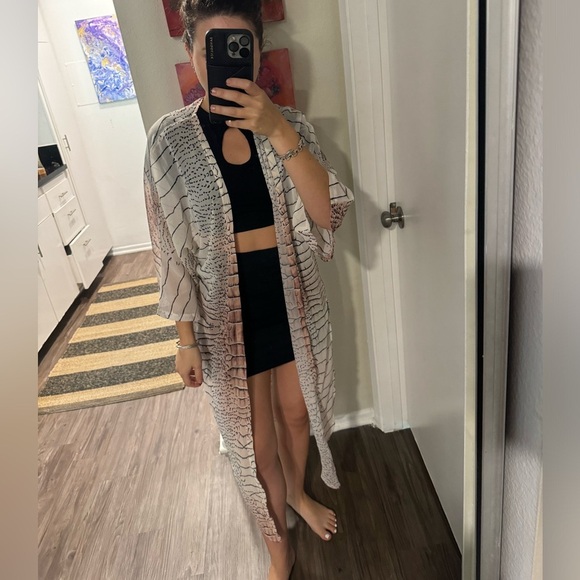Animal Printed Kimono - Picture 1 of 4